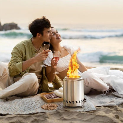 amoureux avec réchaud portable à la plage 