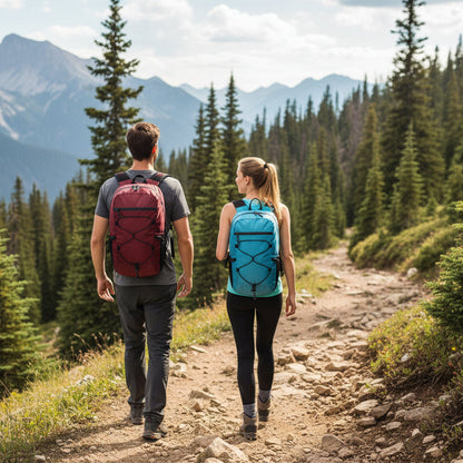 couple avec sac a dos dans un sentiers montagneux