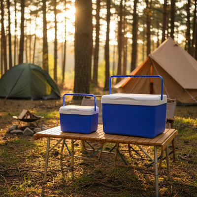 Glacière 6 L et 8L  sur table de camping
