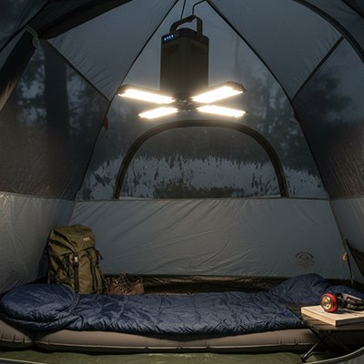 Lampe camping dans tente camping