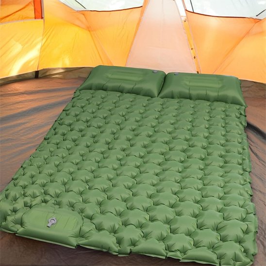 Matelas gonflable 2 personnes Vert dans une tente