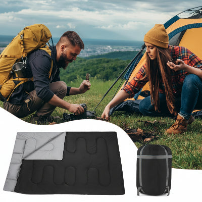 sac de couchages 2 personne avec sac de rangement et couple arrière plan  