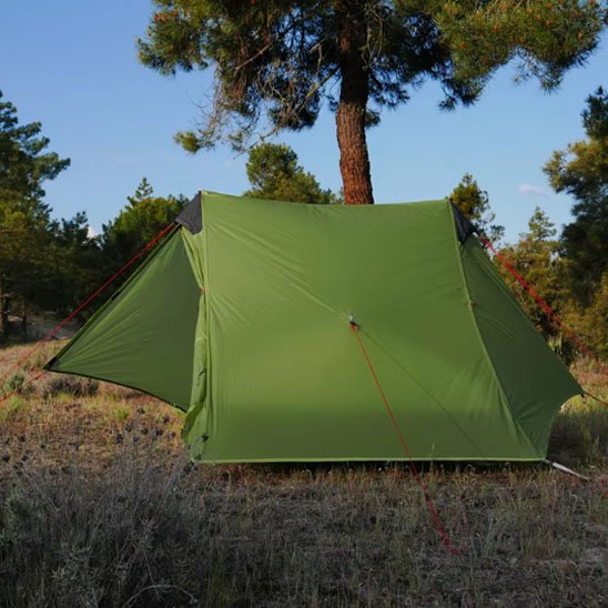 Tente camping côté droit