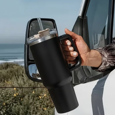 voiture avec gourde isotherme thermoday noir